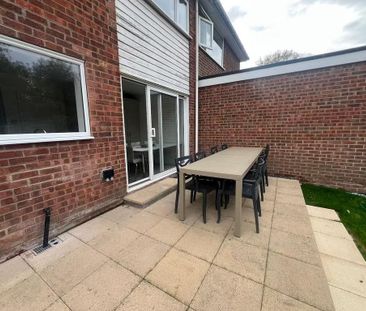 3 bedroom semi-detached house to rent - Photo 2
