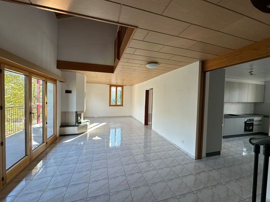 GRANDE APPARTAMENTO IMMERSO NEL VERDE - Foto 1