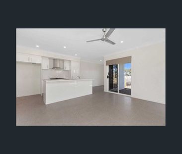 Stylish & Convenient Coomera Living - Photo 2