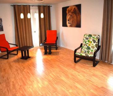 CONDO 4 1/2 à louer à Ste-Agathe-des-Monts. INCLUS DANS LOYER : le ... - Photo 2