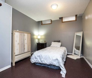 For Lease - 40 Delaney Crescent, Barrie, Ontario - Photo 1