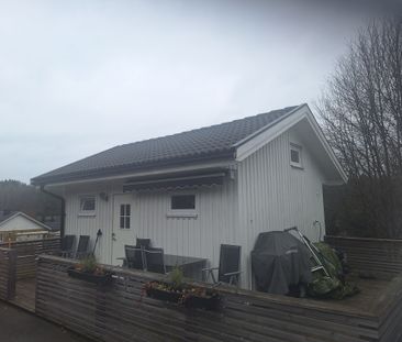 Svalörtsvägen, Floda - Photo 1