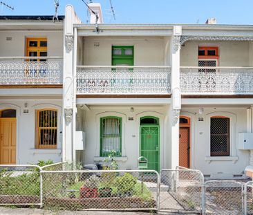 Unfurnished two bedroom terrace with views over Camperdown Oval - Photo 6