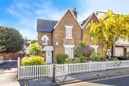 2 Bed Semi-Detached House, Highfield Road, NW11 - Photo 3