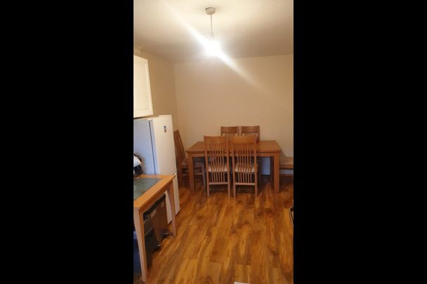 Room in a Shared House, Hathway Walk, BS5 - Photo 1