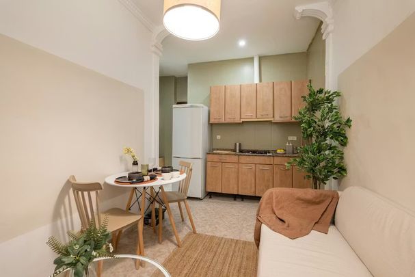 Carrer la Rambla, Barcelona, Catalonia 08002 - Photo 1