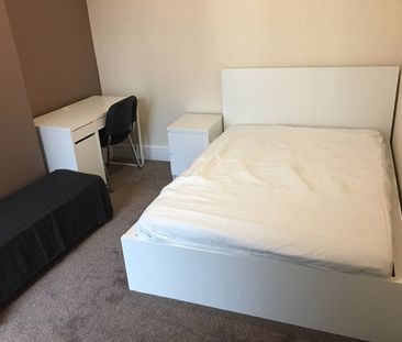 3 Bed End Terrace, Saxby Street, M6 - Photo 4