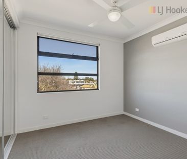 Partially Furnished Modern Living in the Heart of Prospect - Photo 3