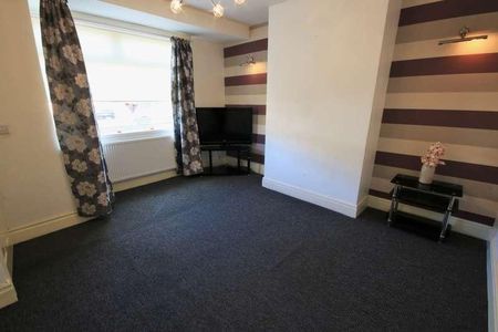 Cale Lane Wigan, WN2 - Photo 5