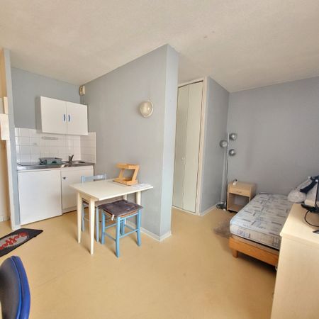 Location Appartement 18m² ARRAS 62000 - Photo 5