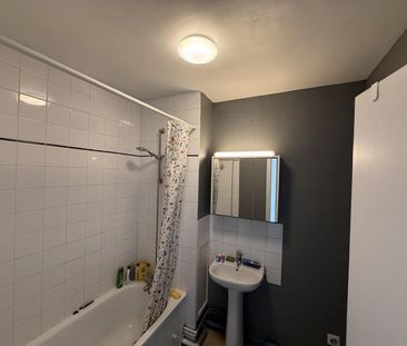 Appartement à Louer à LILLE 780 € - Photo 4