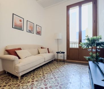 Room with double bed in Avinyó street - Photo 2