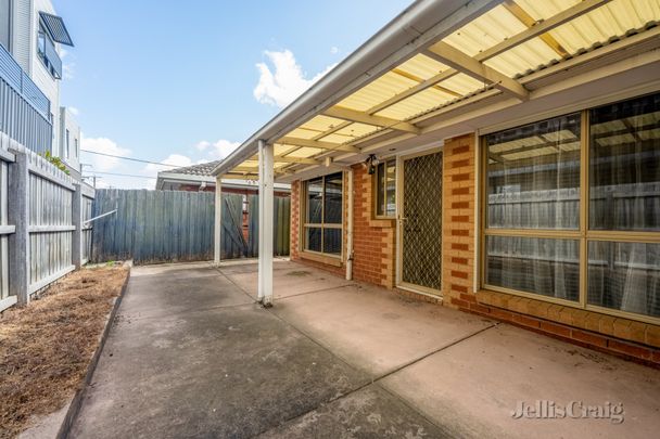 2/311 Bell Street, Coburg - Photo 1