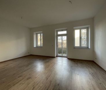 Sanierte 2 Raumwohnung mit Balkon + Stellplatz am Brühl! - Photo 3