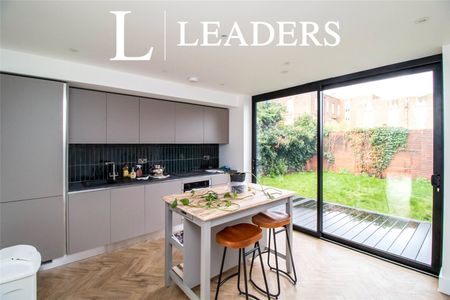 1 bedroom property to rent Lancaster Gardens, Southend-on-Sea, SS1 - Photo 3