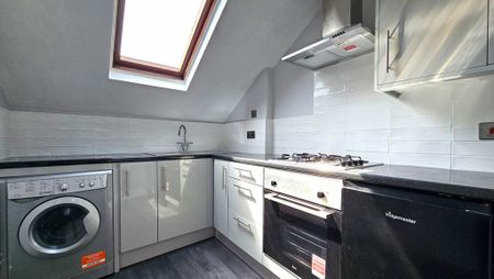 1 bedroom flat to rent - Photo 2