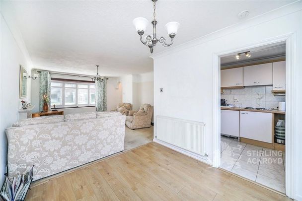 3 bedroom terraced house to rent - Photo 1