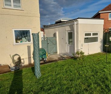Studio Flat, St. Whytes Road, BS4 - Photo 6