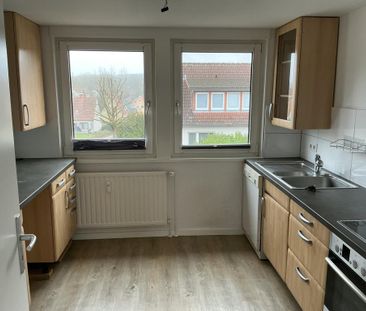 Schöne 4-Zimmer-Wohnung in Zeven mit Laminatboden und Tageslichtbad... - Photo 3