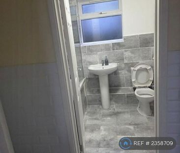 3 bedroom terraced house to rent - Photo 6