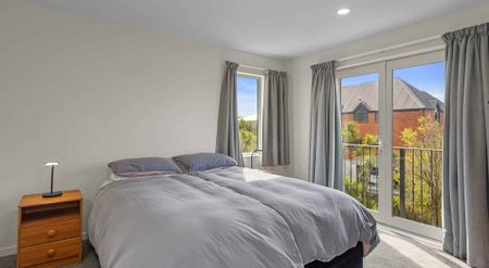 Spacious townhouse - Photo 3