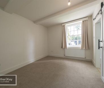 3 bedroom apartment to rent - Photo 4