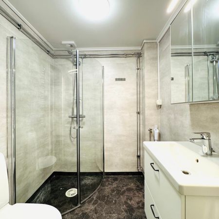 Nyrenoverad 2:a Svartbrödragatan 5, Skara - Photo 3