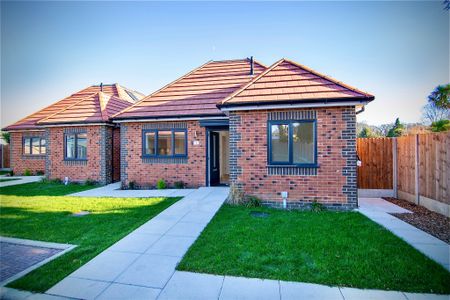 Brand new detached bungalow – South Welling - Photo 2