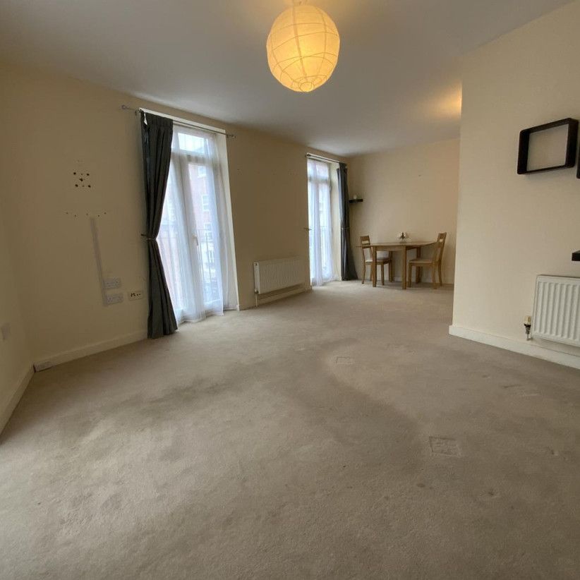 Dickens Heath, Solihull B90 1UA - Photo 1