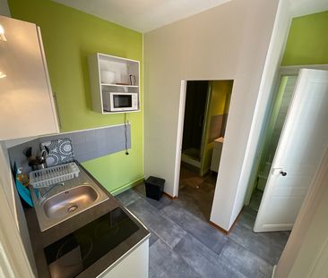 Location Appartement 1 pièce 22m² - Photo 2