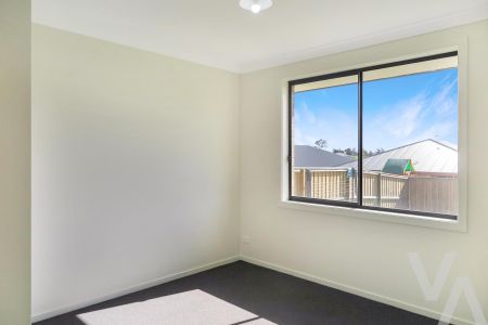 72 Sandpiper Circuit, Aberglasslyn - Photo 4