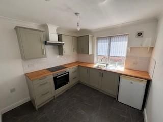 3 bedroom detached bungalow to rent - Photo 4