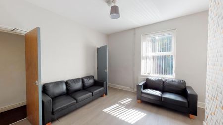 4 bedroom terraced house to rent - Photo 2