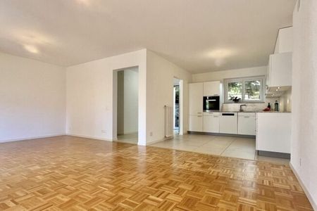 Top condition - 3.5-room apartment in a sunny location with garage and large balcony - Photo 5