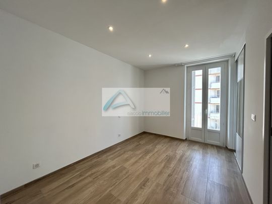 Location Appartement 3 pièces 57m² AJACCIO 20000 - Photo 1