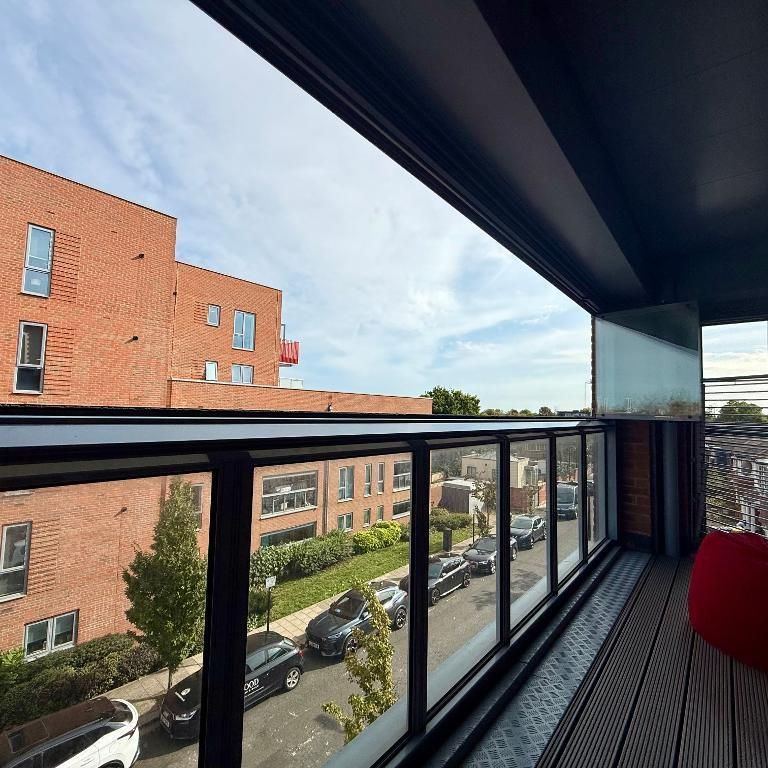 2 bedroom flat share to rent - Photo 1