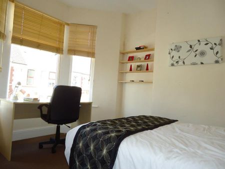 4 bedroom house to rent - Photo 2