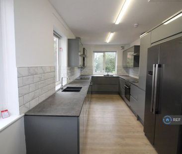 1 bedroom in a house share to rent - Photo 5