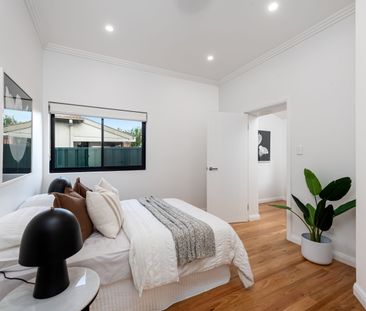 Fully Renovated Period Home With Large Backyard - Photo 5