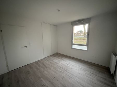 Location Appartement 2 pièces 44m² EAUNES 31600 - Photo 3