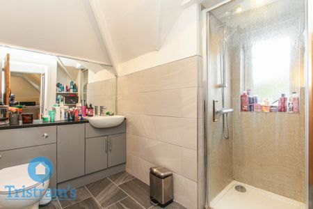 2 bed Apartment for Rent - Photo 4