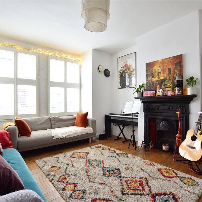 4 bedroom terraced house to rent - Photo 1