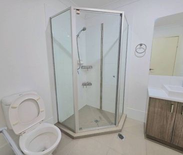 âStay Cool with Air Conditioning, Solar Power & Ceiling Fans | Ca... - Photo 5