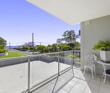 Coastal Living at Its Best! - Photo 3