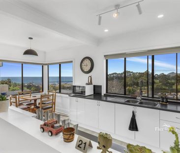 Charming Family Home with Sea Views - Photo 5