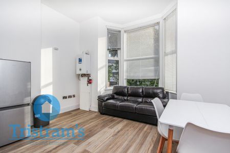 2 bed Apartment for Rent - Photo 3