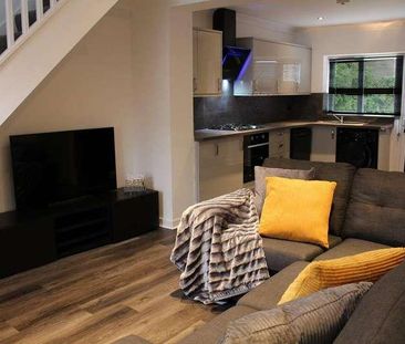 Bedroom Detached House In Winton, BH9 - Photo 1