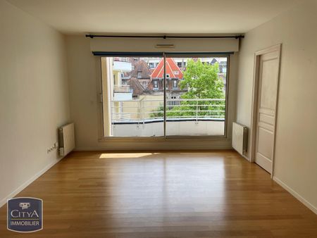 Location Appartement 3 pièces 68m² LILLE 59000 - Photo 2