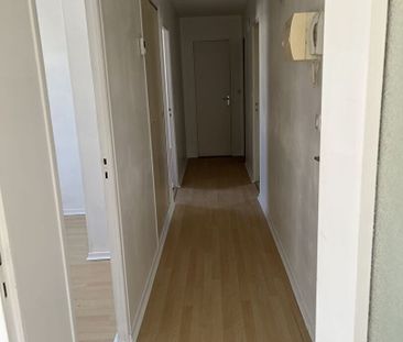 Location Appartement 3 pièces 63m² - Photo 5