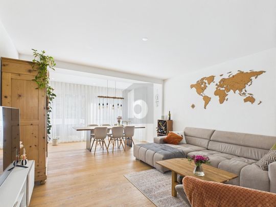 LICHTDURCHFLUTET MIT GROSSEM BALKON - Photo 1